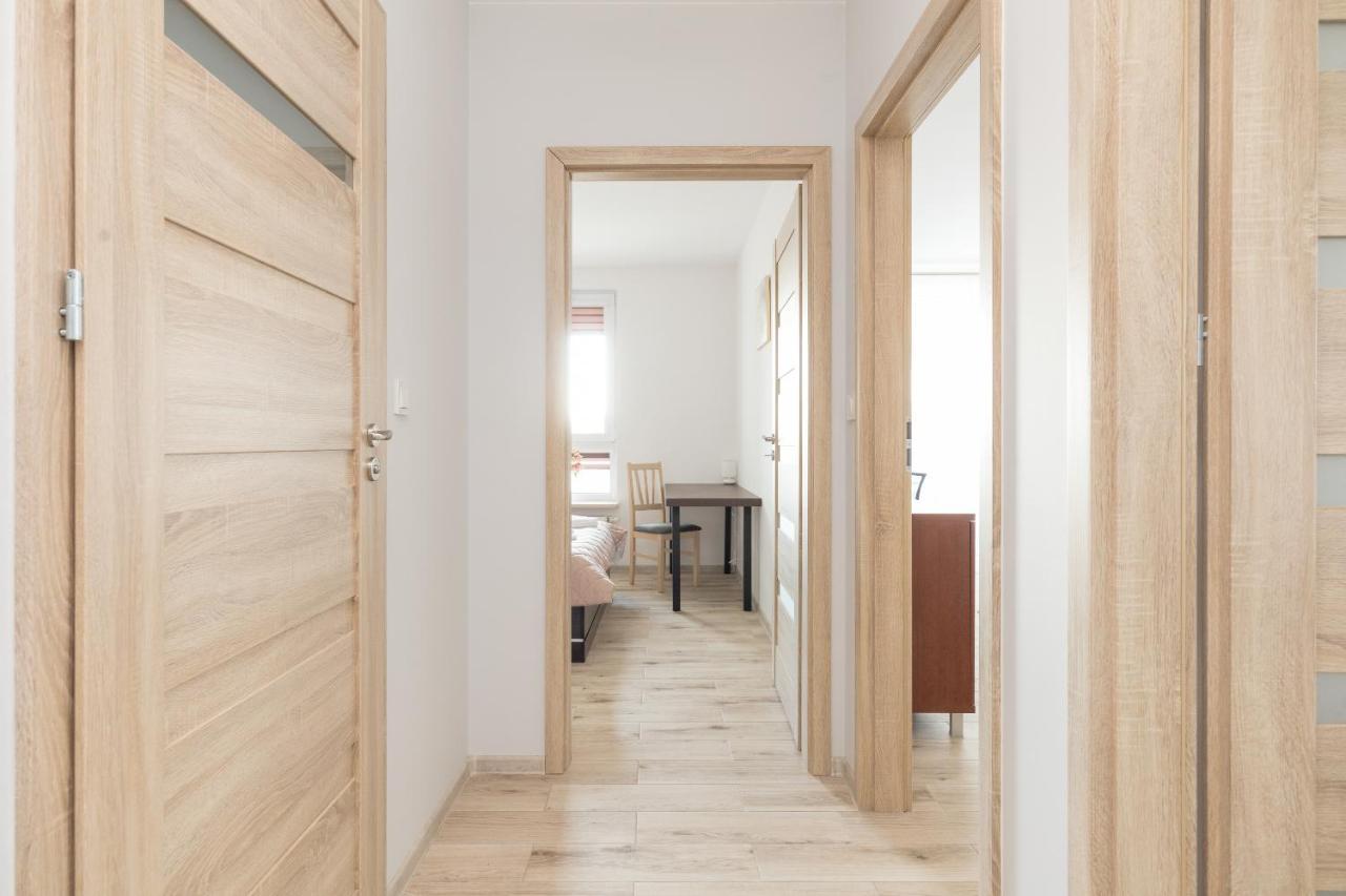 Metro Targowek Homely Apartment Warsaw Exterior photo