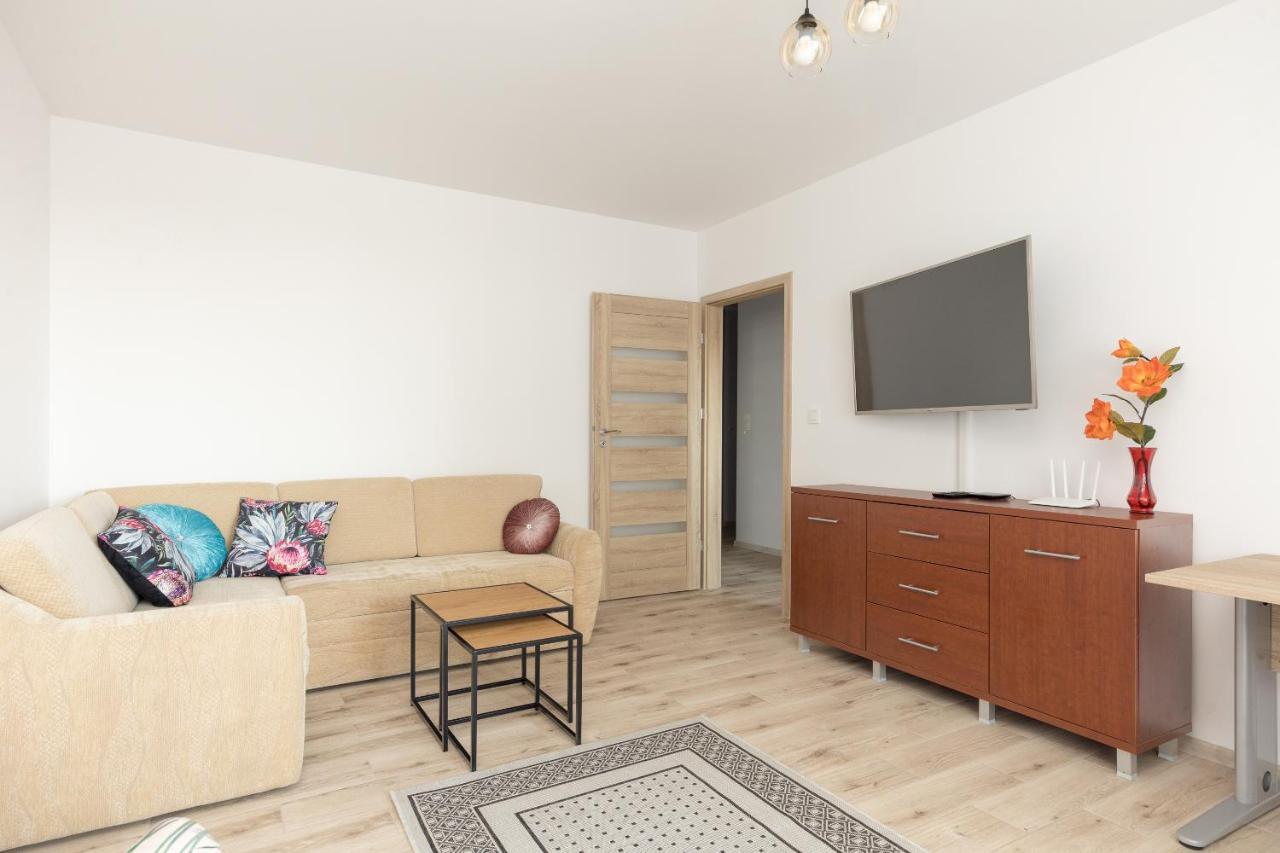 Metro Targowek Homely Apartment Warsaw Exterior photo